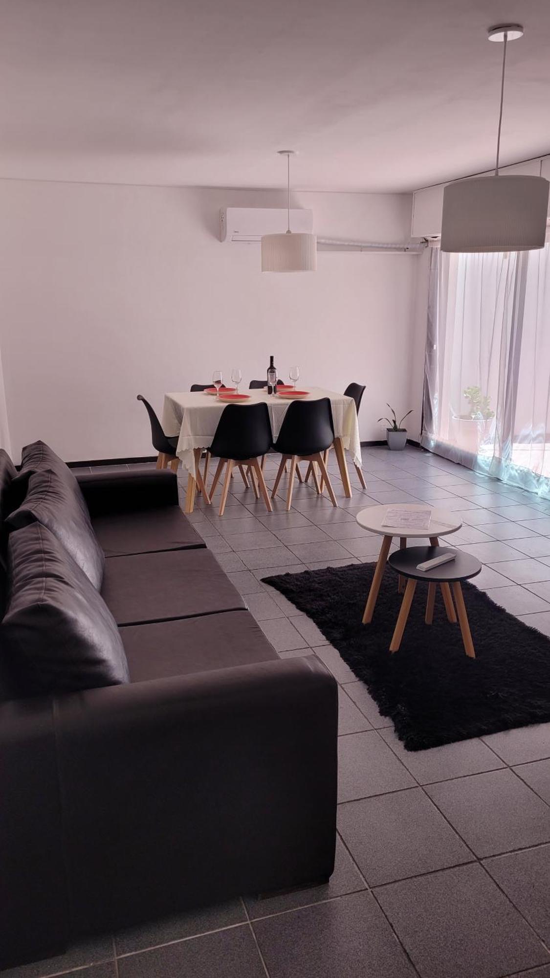 House - De 2 Plantas Apartamento Mendoza